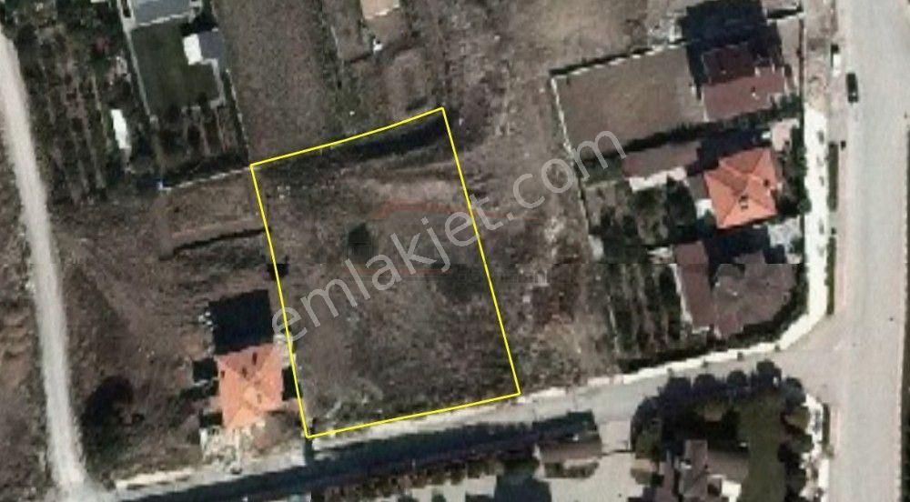 Çorum Merkez Buharaevler Satılık Villa İmarlı  Güvenay - Çorum Buharaevler Aruva Evelri Arkası 2,400 M² Villa Arsası