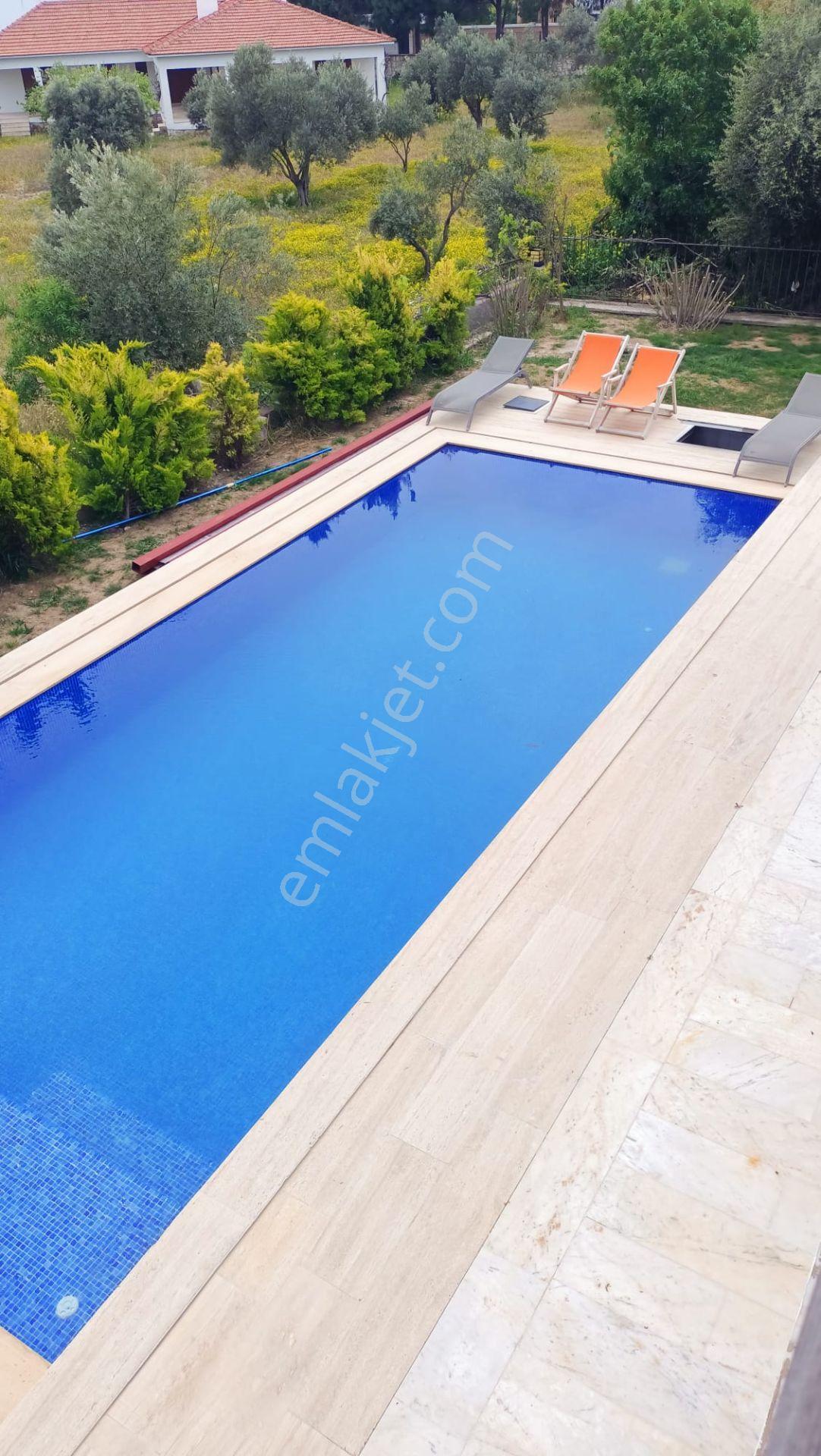 Çeşme Mamurbaba Mevkiinde Sezonluk Kiralık Mobilyalı Villa - Görsel 28