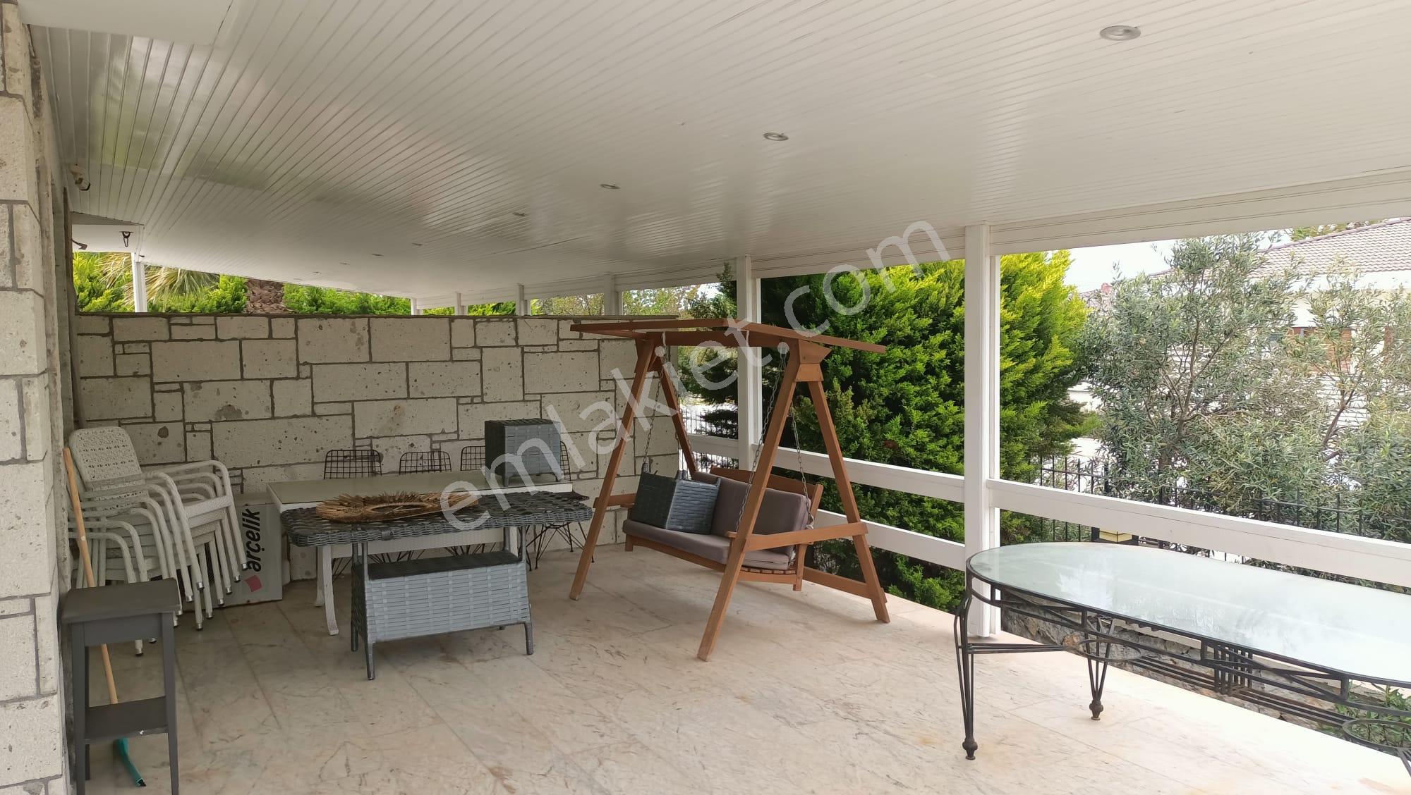 Çeşme Mamurbaba Mevkiinde Sezonluk Kiralık Mobilyalı Villa - Görsel 30