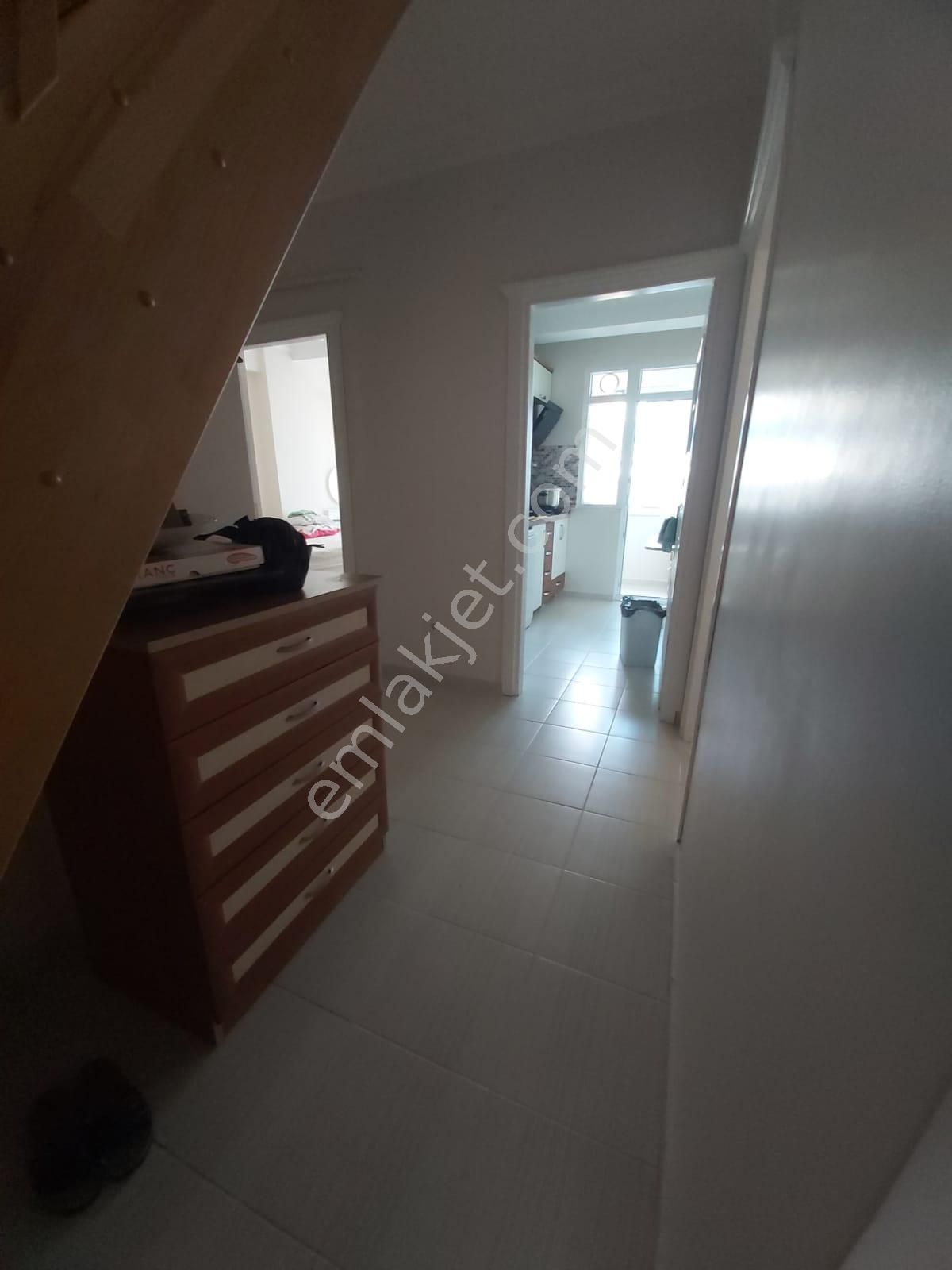 Bahçelievler Soğanlı Meydana Yakın Dubleks 5+2 Kredıye Uygun Teraslı 200 M² Mukkemmel Temızlıkde. - Görsel 16