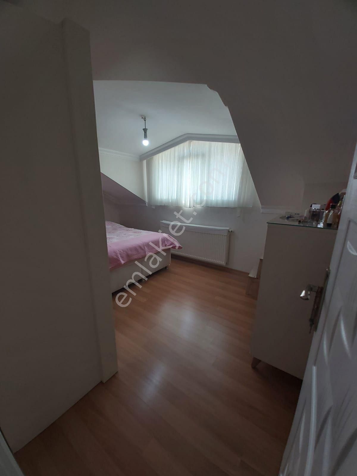 Bahçelievler Soğanlı Meydana Yakın Dubleks 5+2 Kredıye Uygun Teraslı 200 M² Mukkemmel Temızlıkde. - Görsel 29