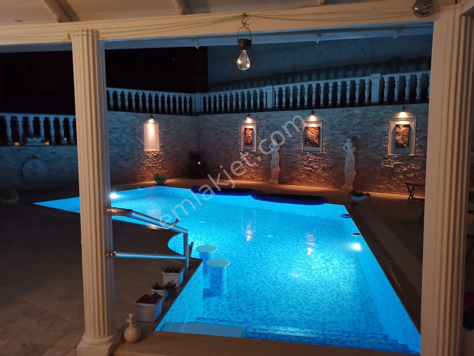 Rose Emlak'tan Satılık Yüzme Havuzlu Triplex Müstakil Villa - Görsel 6