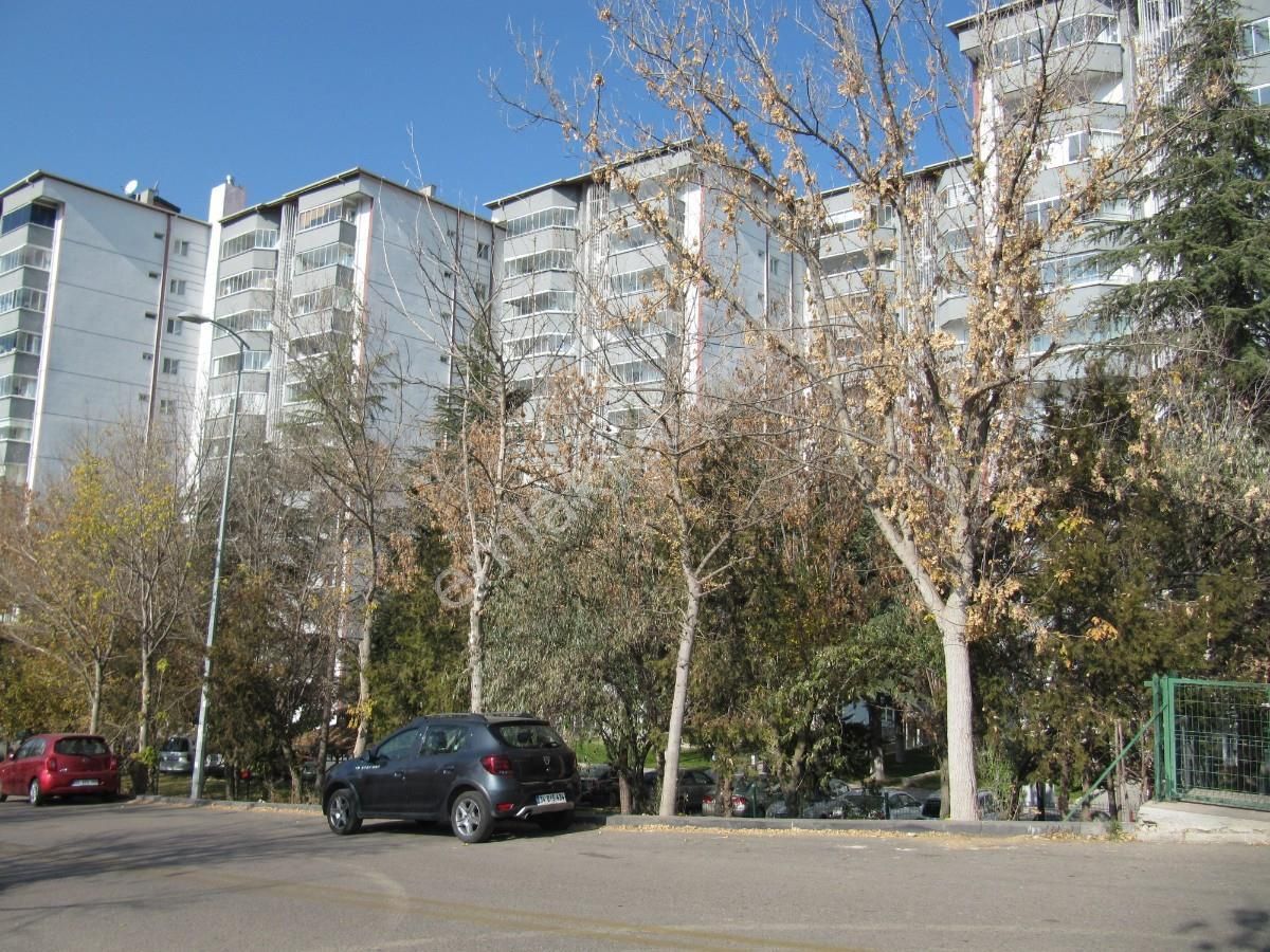 Çankaya Çiğdem Satılık Daire TURYAPTAN ÇİĞDEMDE 3+1 ARA KATTA SİTE İÇİNDE SATILIK DAİRE