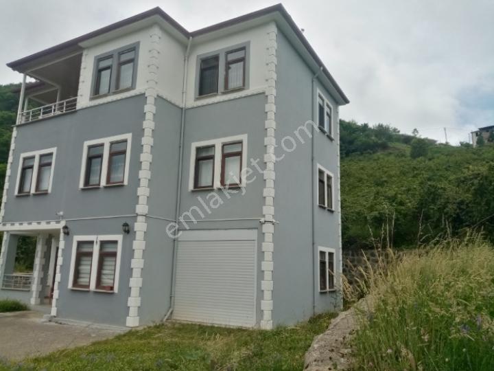 Şahinoğlu Emlaktan, Trabzon Derecik' Te, 1 Daire Fiyatına, 4,5 Dekar Fındıklık Ve 3 Katlı Villası. - Görsel 4