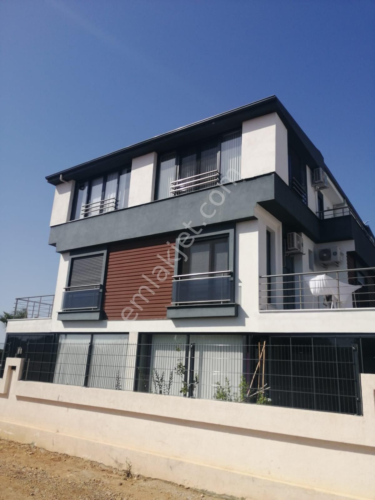 Didim Hisar Satılık Villa  DİDİM HİSAR MAHALLESİ 4+1 SİTE İÇİ HAVUZLU BİTİŞİK NİZAM  SIFIR  VİLLA fiyat düştü !!!