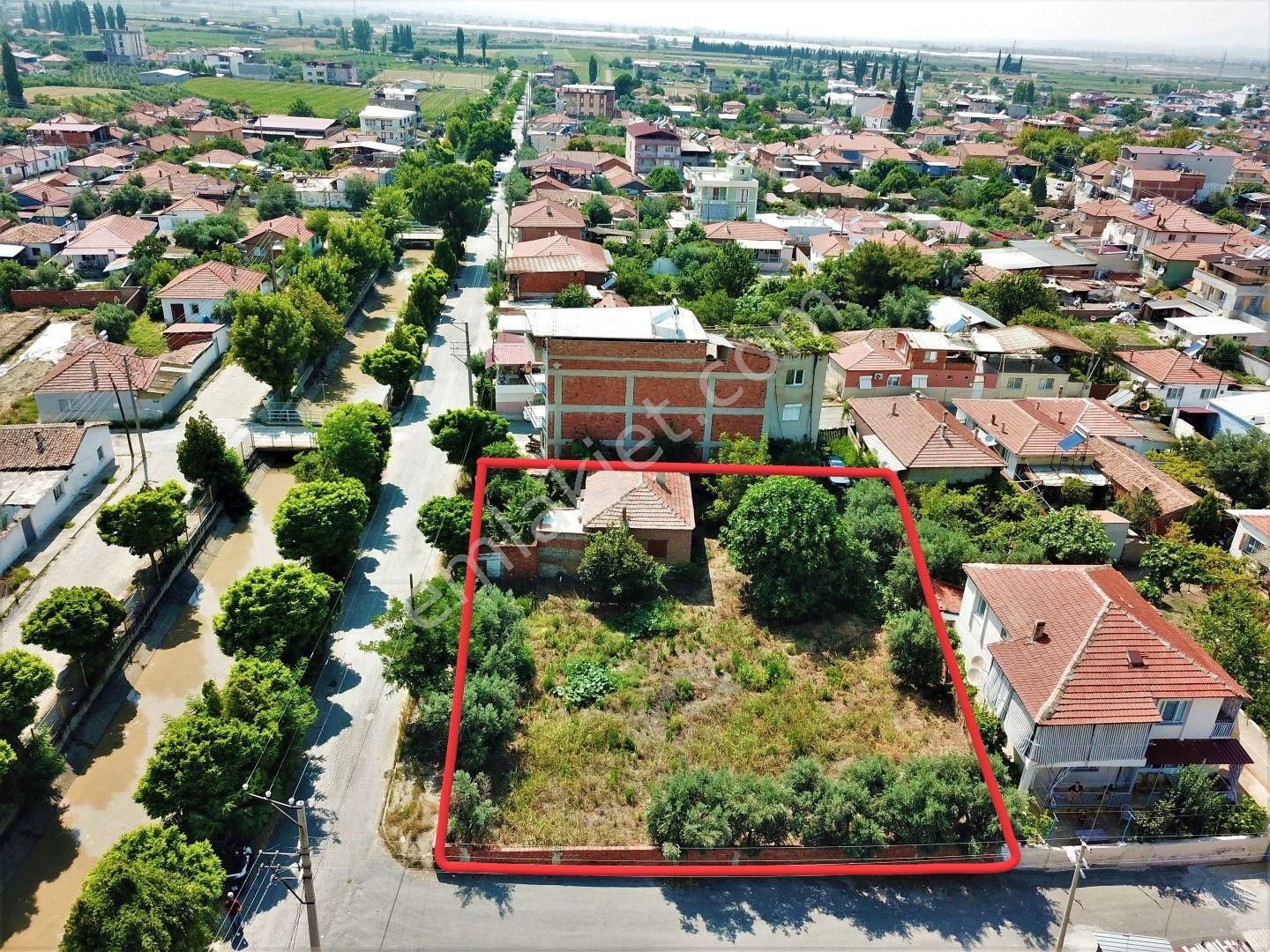 Salihli Yılmaz Satılık Konut İmarlı Salihli Yılmaz'da Satılık 1064 M2 Arsa İçinde Müstakil Ev