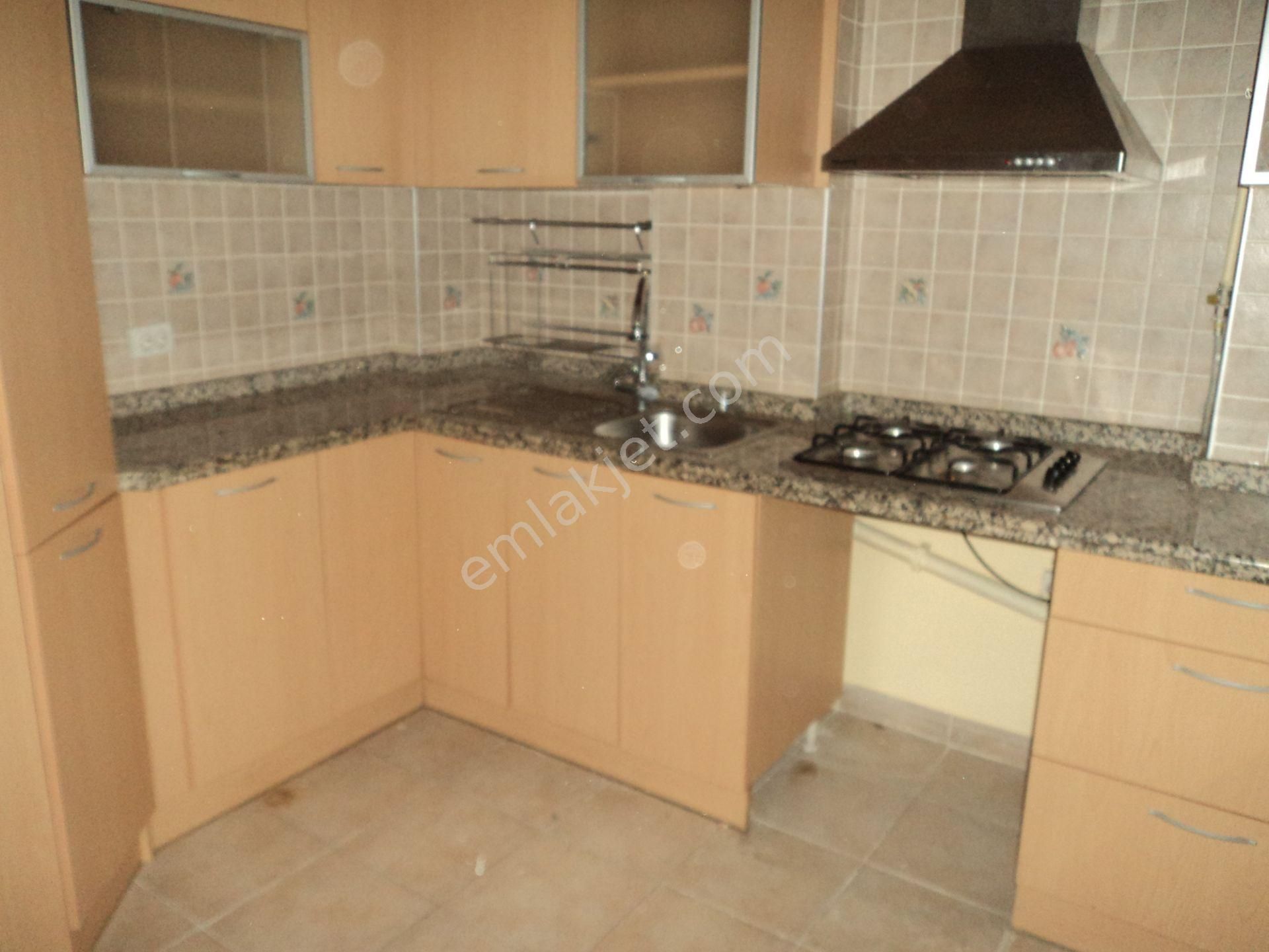 Burç Emlak'tan Gazi Refik Sokakta 130 M2 3oda Salon Bakımlı Dublex Daire - Görsel 13