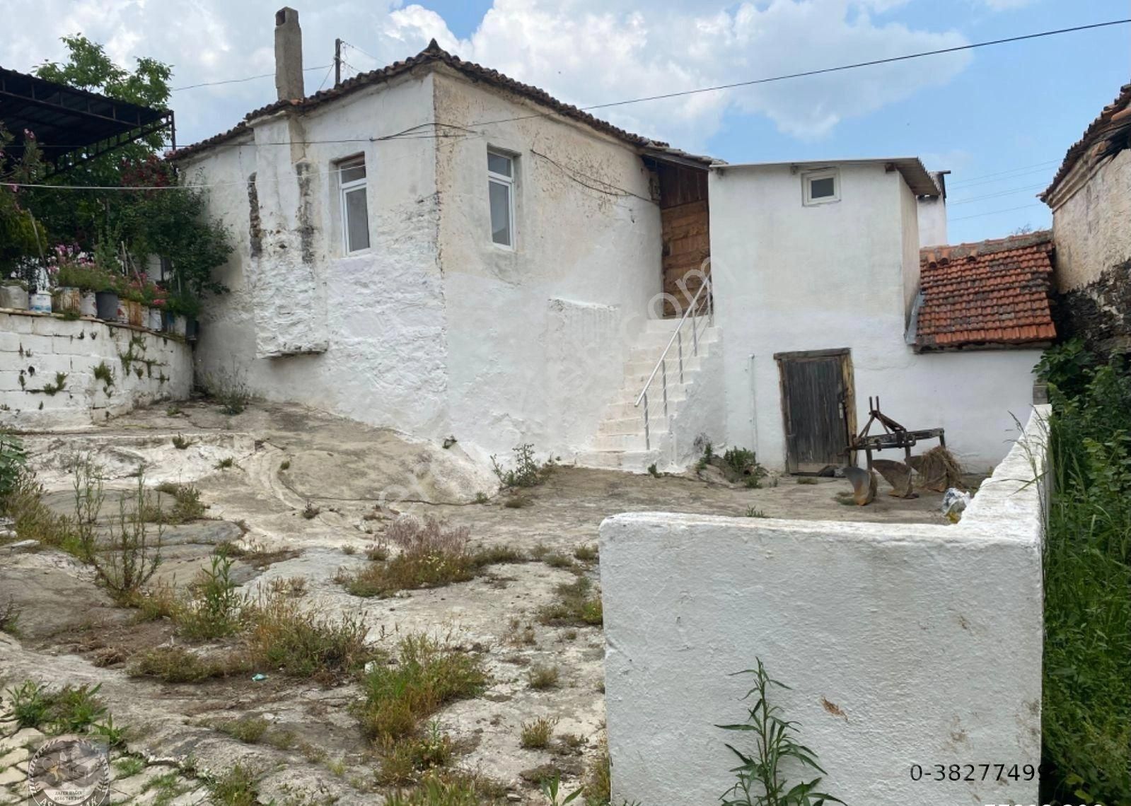 Yatağan Nebiköy Satılık Müstakil Ev satılık Bahçeli köy evi