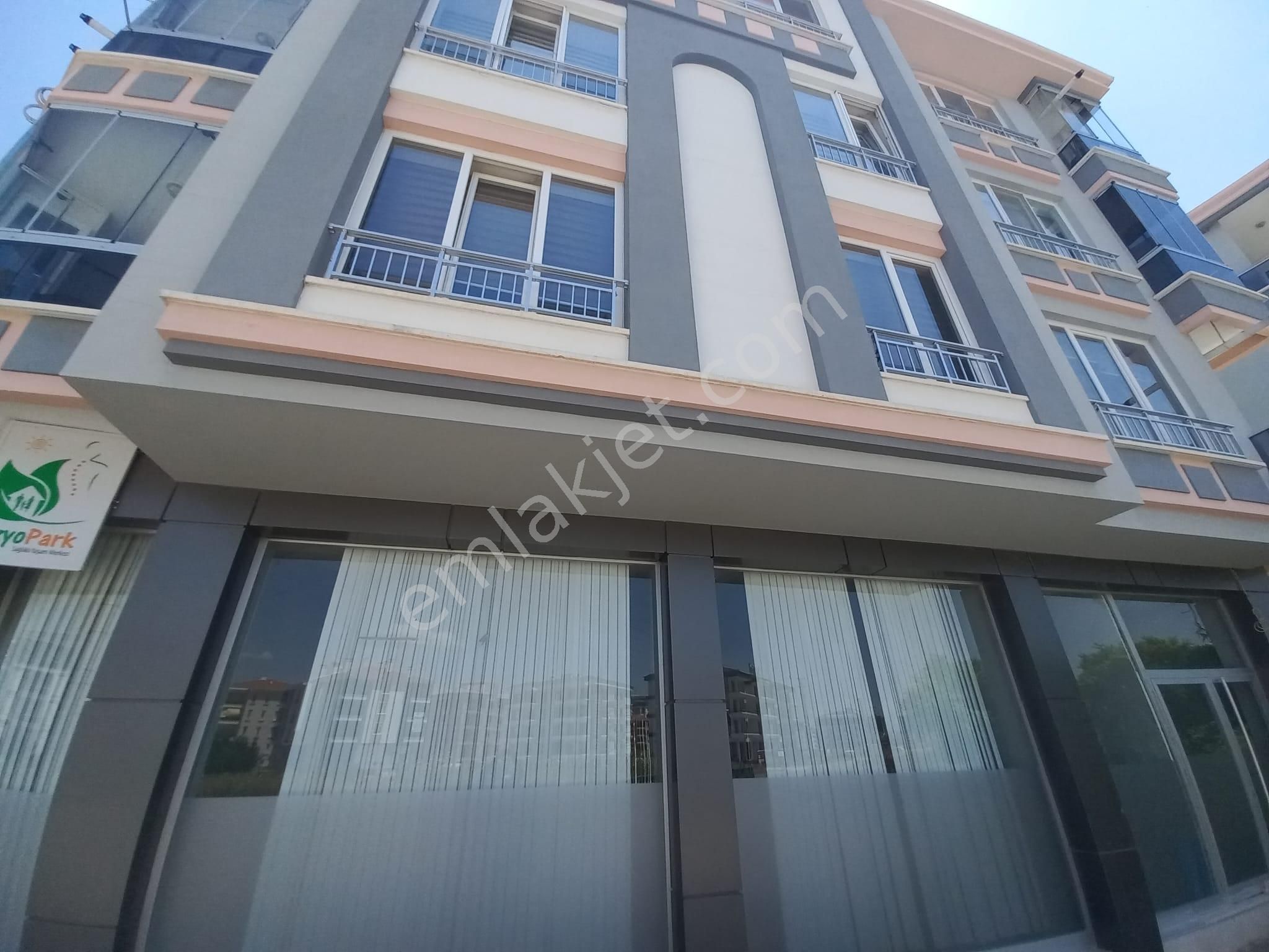 Afyonkarahisar Merkez Selçuklu Satılık Daire Selçuklu Mah 1+1 Satılık Lüks Eşyalı Daire