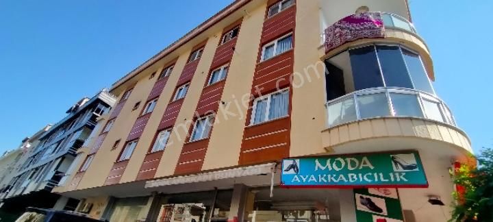 Uğur Çevik'ten Satılık 3+1 1.kat 137m2 Asansörlü İskanlı - Görsel 3