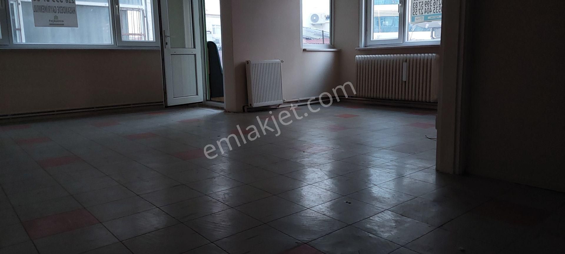 Kartal Yukarı Kiralık Daire Kartal Merkezde 3+1 İşyerinede Kiraya Verilir 1.kat Kombili