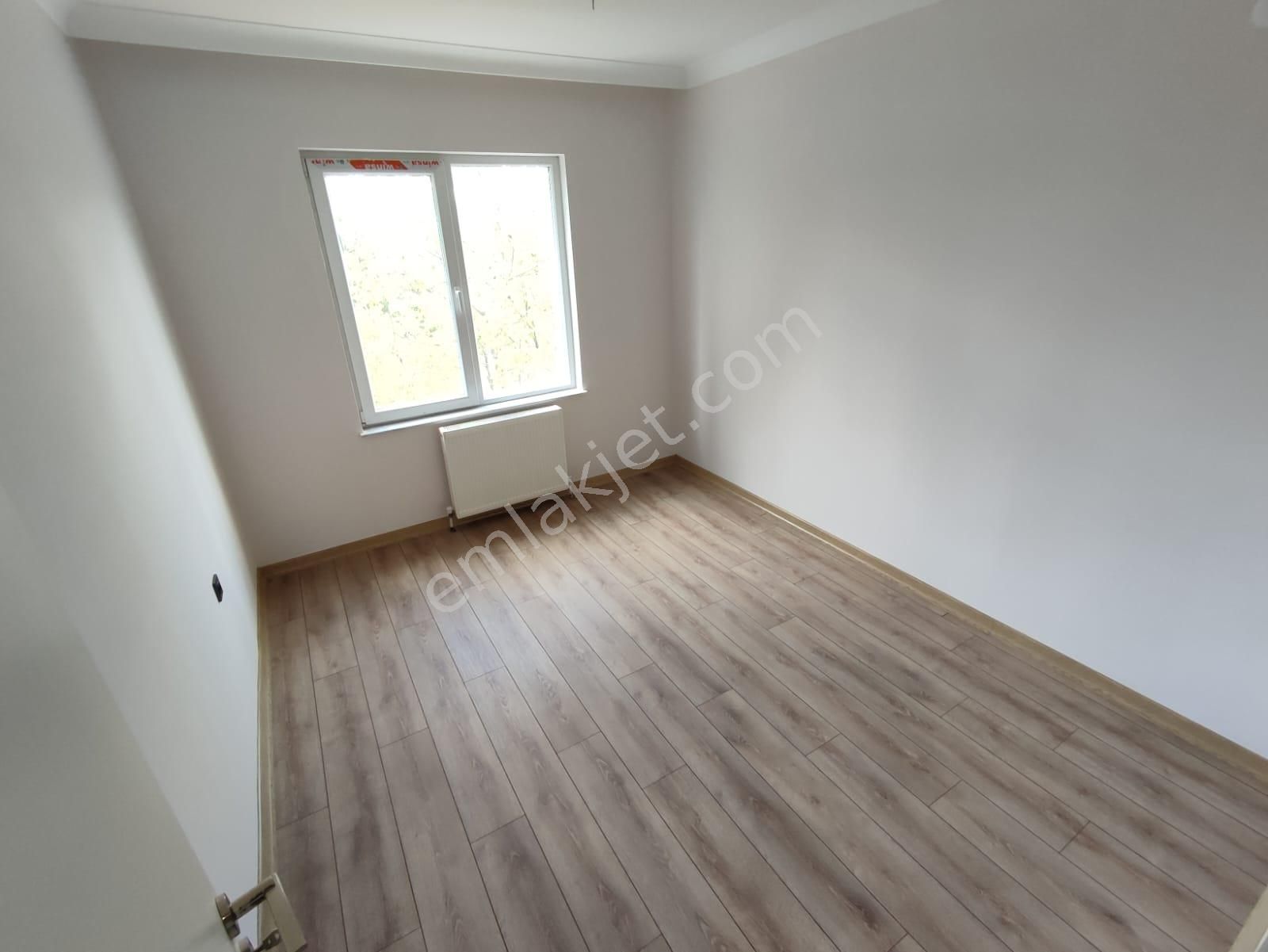 https://imaj.emlakjet.com/listing/13549656/42648479EDEA6A3F1047095991571D2913193845.jpg
