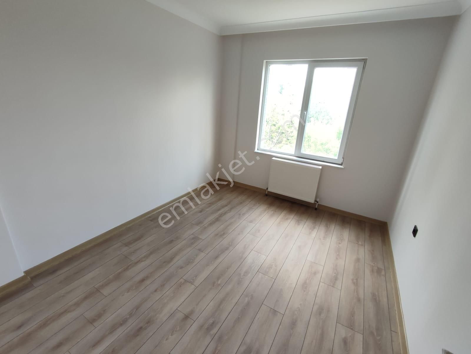 https://imaj.emlakjet.com/listing/13549656/F9E3652FBB786AD0BDC2D3D5F181747813193845.jpg