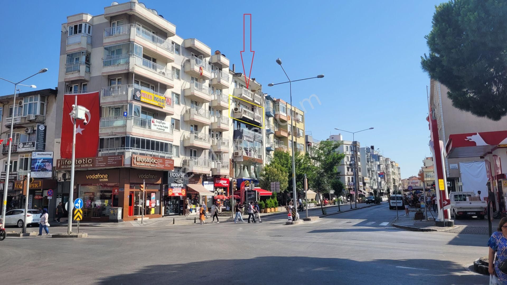 Çanakkale Merkez İsmetpaşa Boğaz Manzaralı Satılık Daire ÇANAKKALENİN EN  MERKEZİ KONUMUNDA SATILIK  3+1 DAİRE 