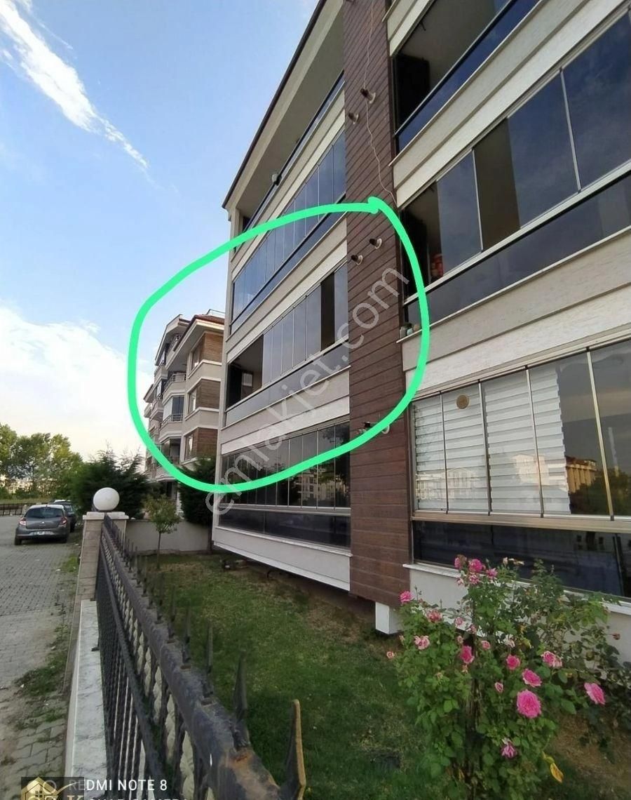 Yalova Merkez İsmet Paşa Kiralık Daire Yalova Merkez İsmetpaşa Mahallesinde 2+1 Kiralık Daire