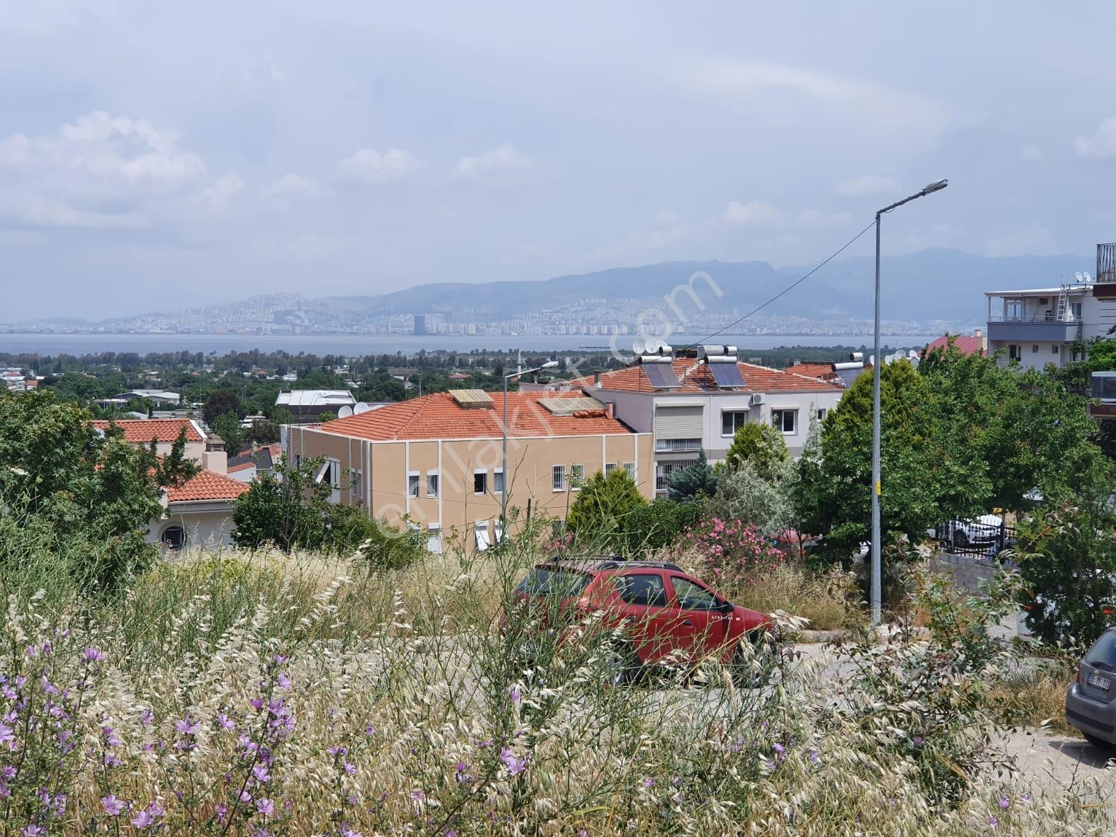 Balçova Korutürk Satılık Villa  Balçova KORUTÜK de  Satılık FIRSAT Villa Tam Müstakil Dnz Manz. Müştemilat Bahçe