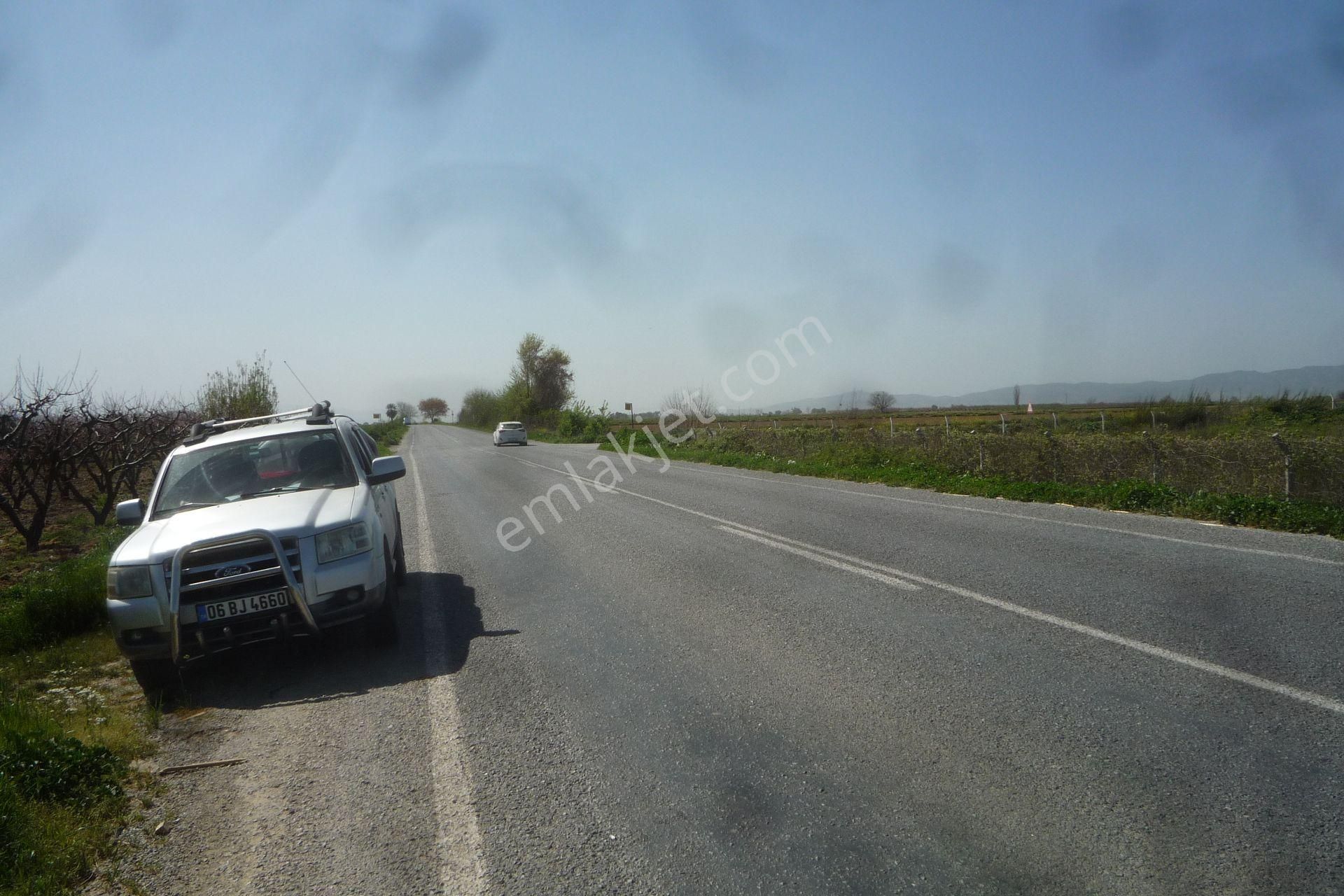 İzmir Torbalı Gold Emlaktan Satılık Kıymetli Tarla... - Görsel 7