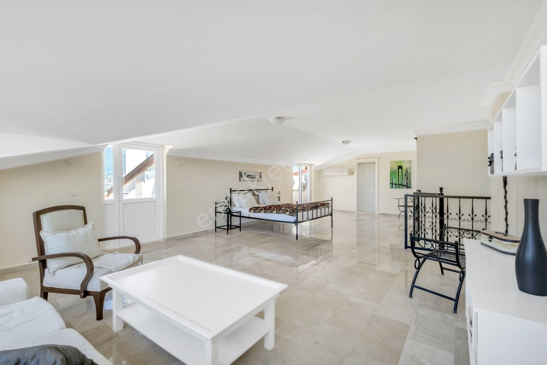 Alanya Oba Mah.full Manzaralı Eşyalı Satılık 3+1 Dubleks Daire - Görsel 14