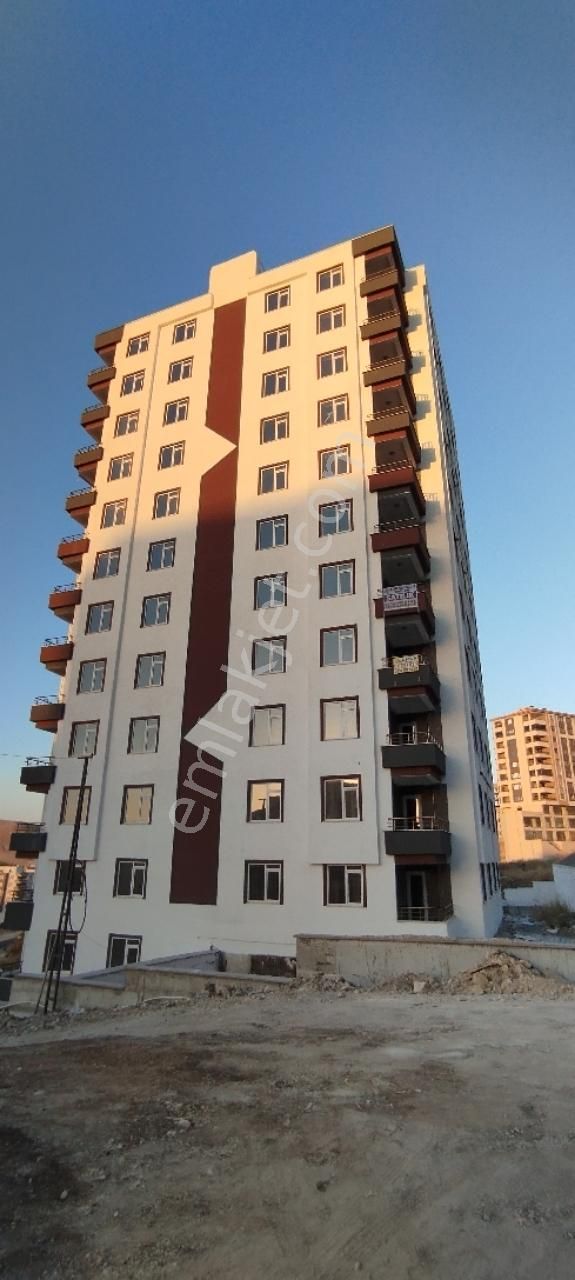 Karaköprü Doğukent Satılık Daire Üstün emlaktan satılık daire 2+1