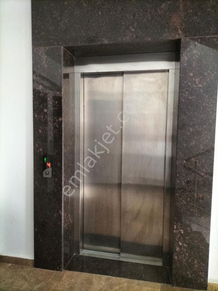 Bornova İnönü De 3+1 Kiralık Lüks Daire . - Görsel 25