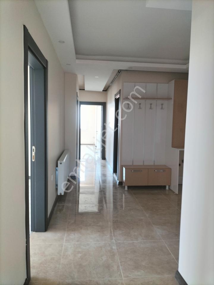 Bornova İnönü De 3+1 Kiralık Lüks Daire . - Görsel 18