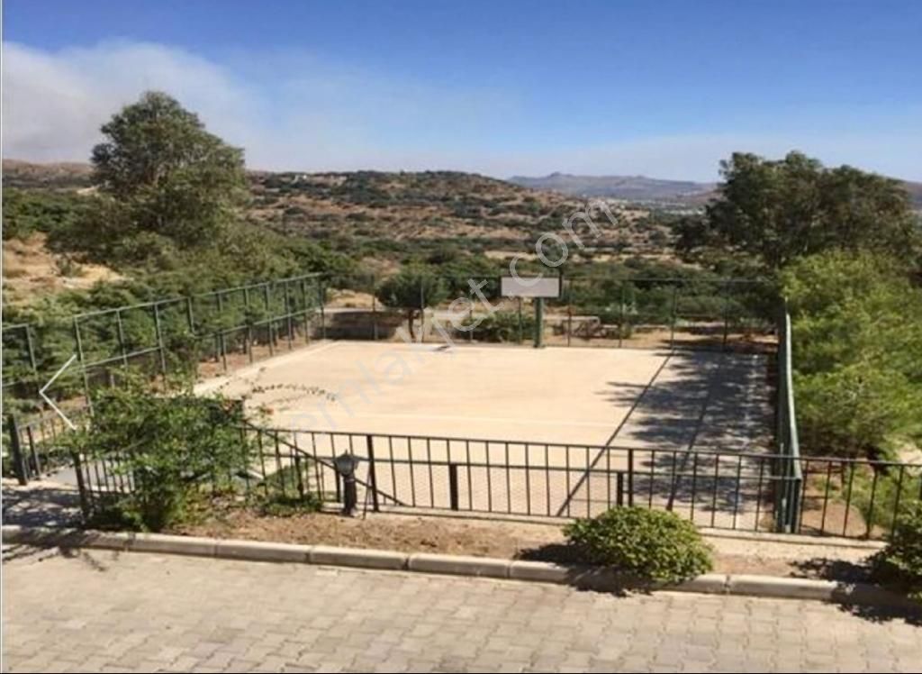 Bodrum Gümüşlük Sosyal Tesisli Sitede Bakımlı Düz Ayak Bahçekatı - Görsel 5