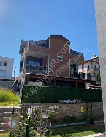 Karaburun Mordoğan Satılık Villa GENİŞ AİLELERİN YAŞAYABİLECEĞİ MÜSTAKİL VİLLA