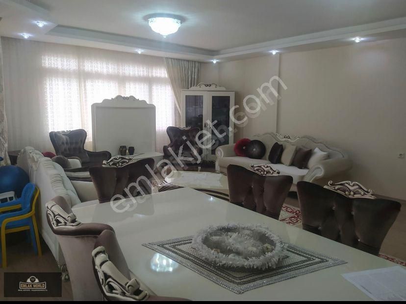 Mersin Yenişehir Gazi Mh Satılık 4+1 Doğalgaz Kombili 4+1 Lüx Daire - Görsel 2