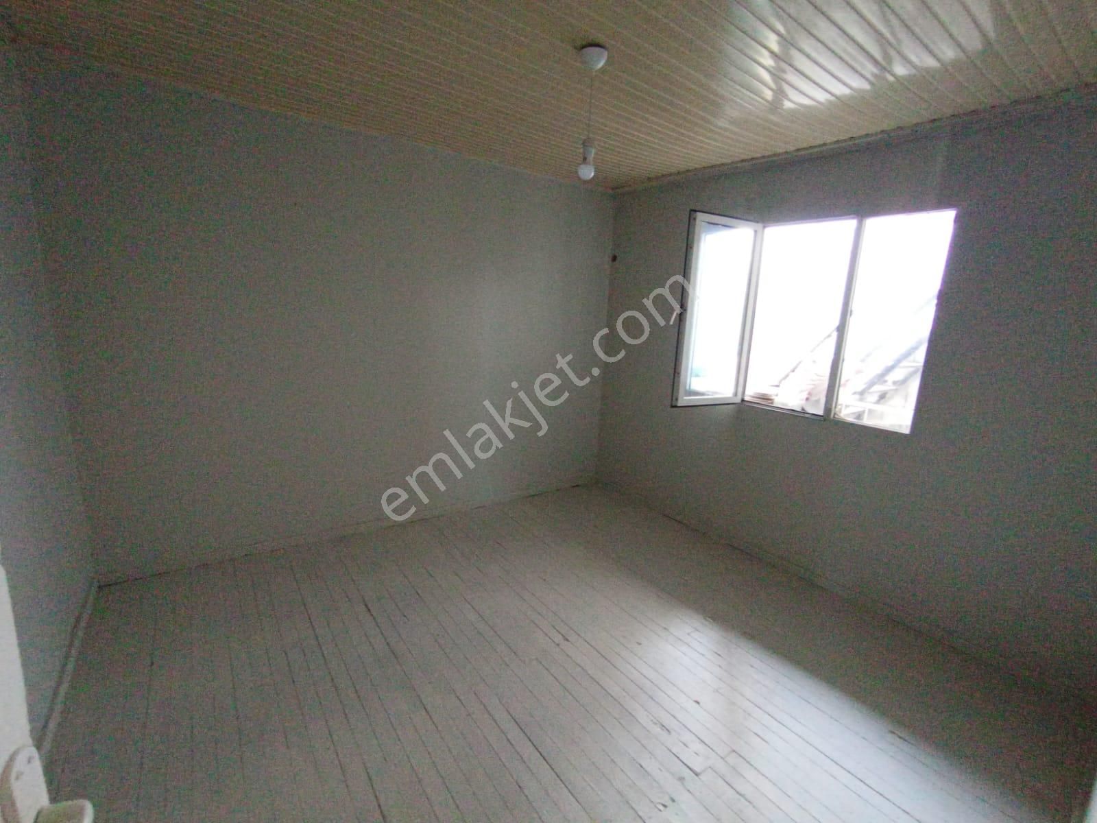 Mühendis Emlak'tan Aşık Veysel Mah. Emekli Yada Bekar Erkeğe 2+1 100 M2 2.kat Daire Kiralıktır. - Görsel 7