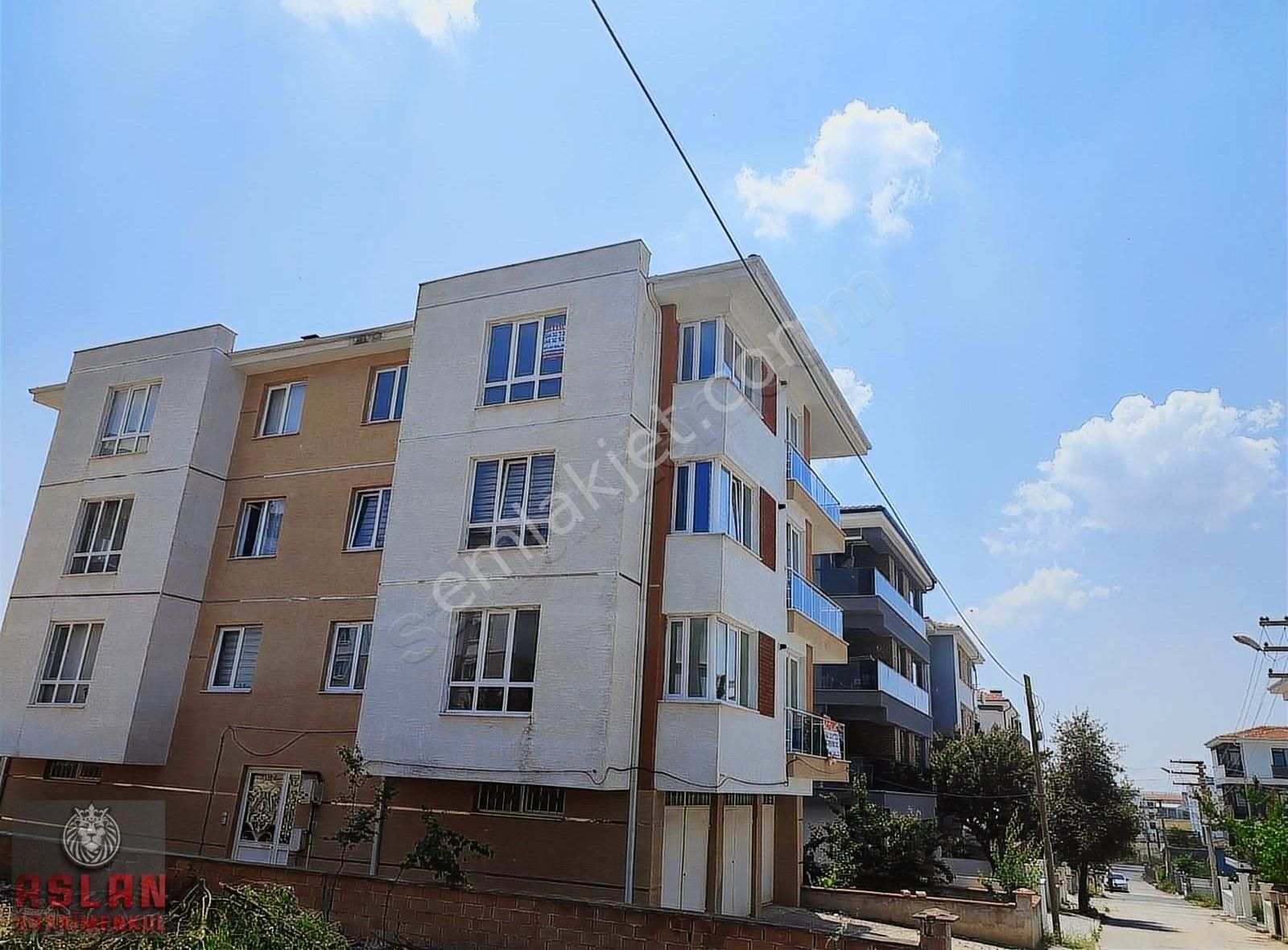 Aslan Emlak Gayrimenkul Den Çamlıca Da Kiralık 2+1