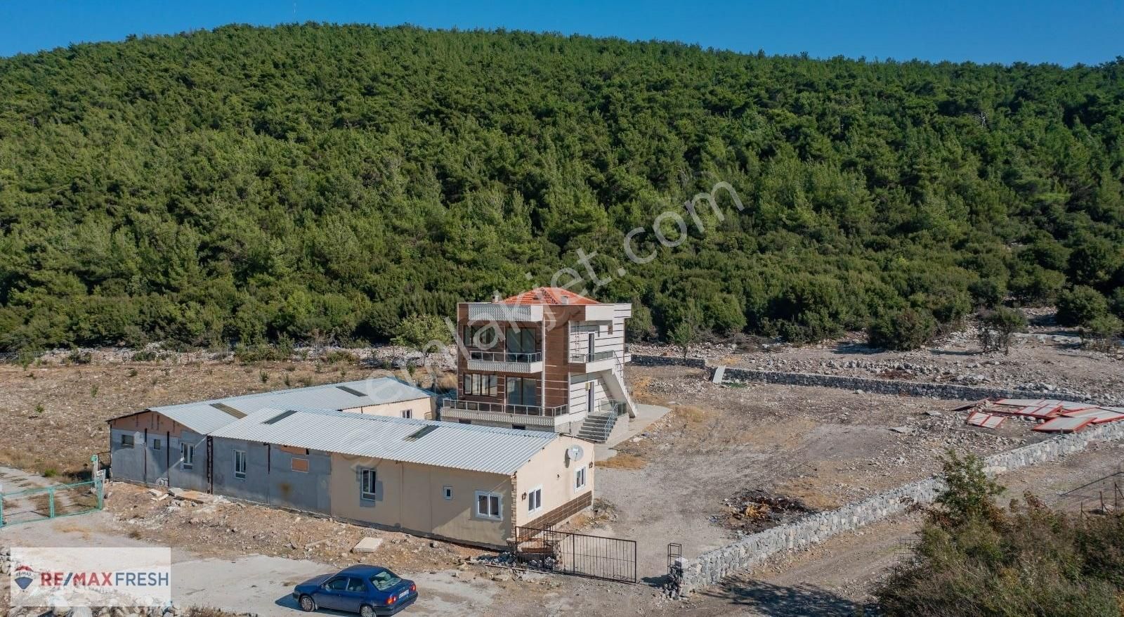 https://imaj.emlakjet.com/listing/13635717/2ABBCB2A1552156217B0CBF7AF3C27C913635717.jpg