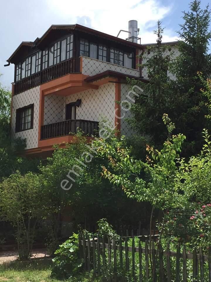 Yıldızeli Mumcuçiftliği Köyü Satılık Villa  FİNANS GAYRİMENKUL'DEN SICAK ÇERMİKTE SATILIK TRİBLEX VİLLA