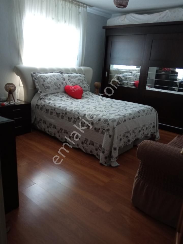 Satılık İşlek Cadde Üstü 130 M2 4 Kat + 1 Dükkan Yatırıma Bire Bir - Görsel 8