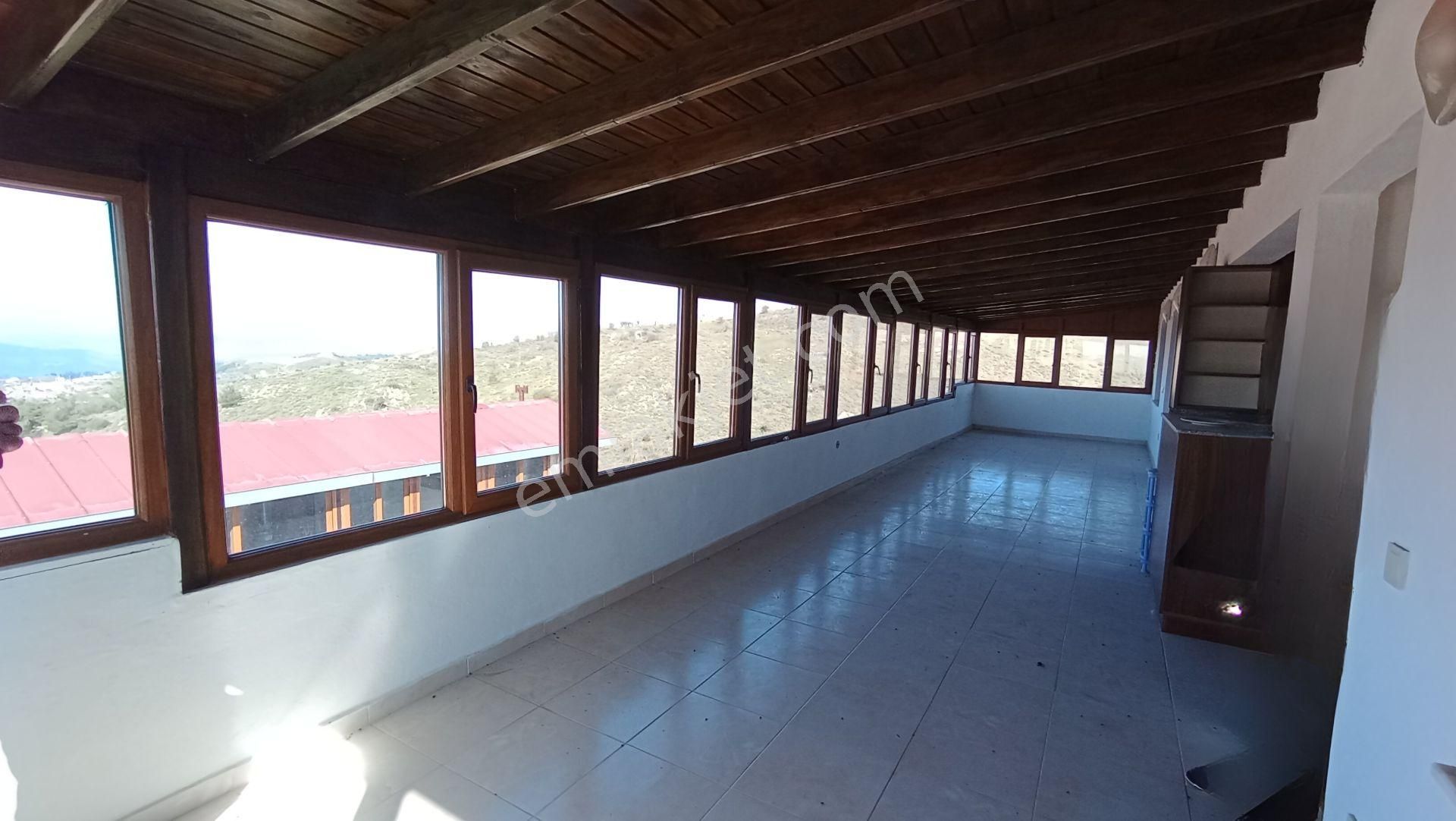 Güzelbahçe Payamlıda Satılık Muhteşem Lokasyonda Ev Ve Arazi - Görsel 15