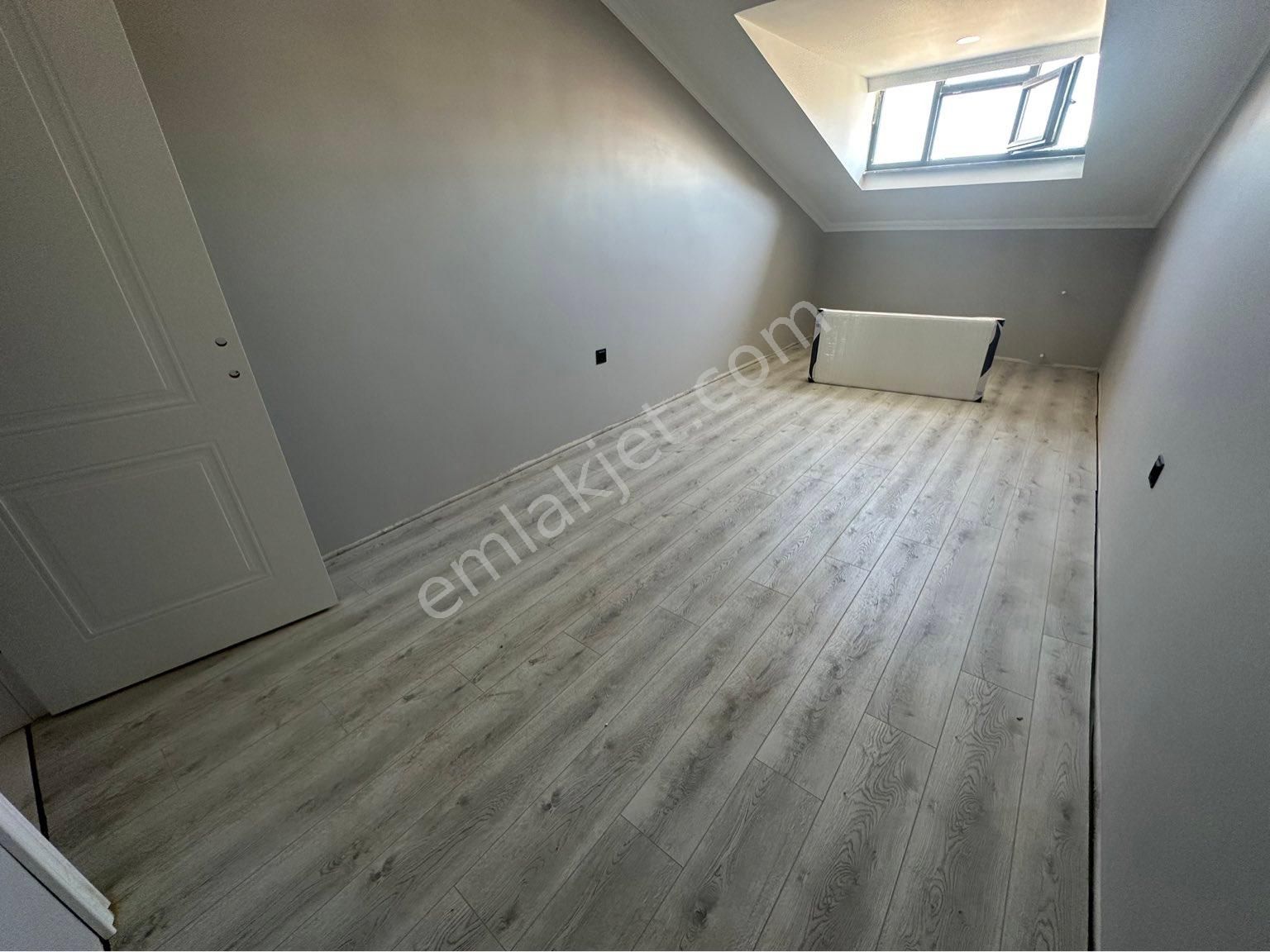 https://imaj.emlakjet.com/listing/13686432/7D37CD8825D3FC3D569C962361DD37D313686432.jpg
