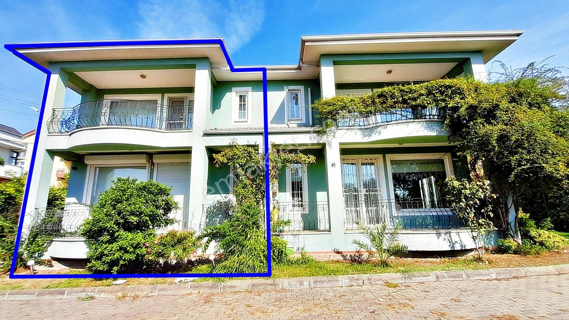 Derince Mersincik Satılık Villa  Eskidji'den Mersincik Mahalesinde Deniz Manzaralı Satılık Villa