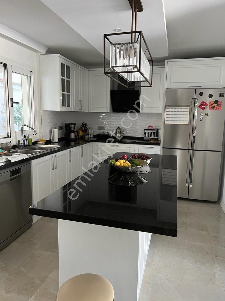 Boyalık Merkez Caddeplus Ayayorgi Yıllık Kiralık Bahçe Havuz 4+1 - Görsel 17