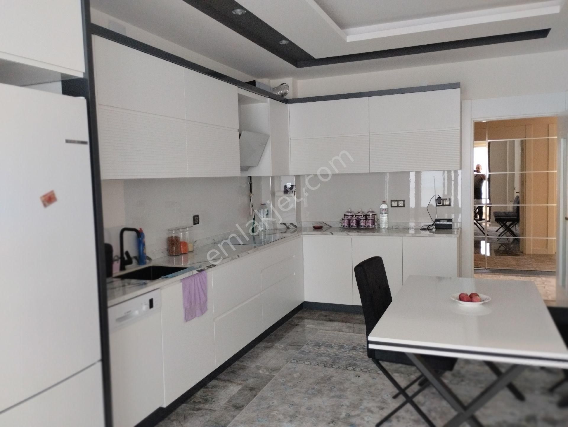 Bor Yolunda Vizyon Sitide 4+1 Satlık Daire - Görsel 21