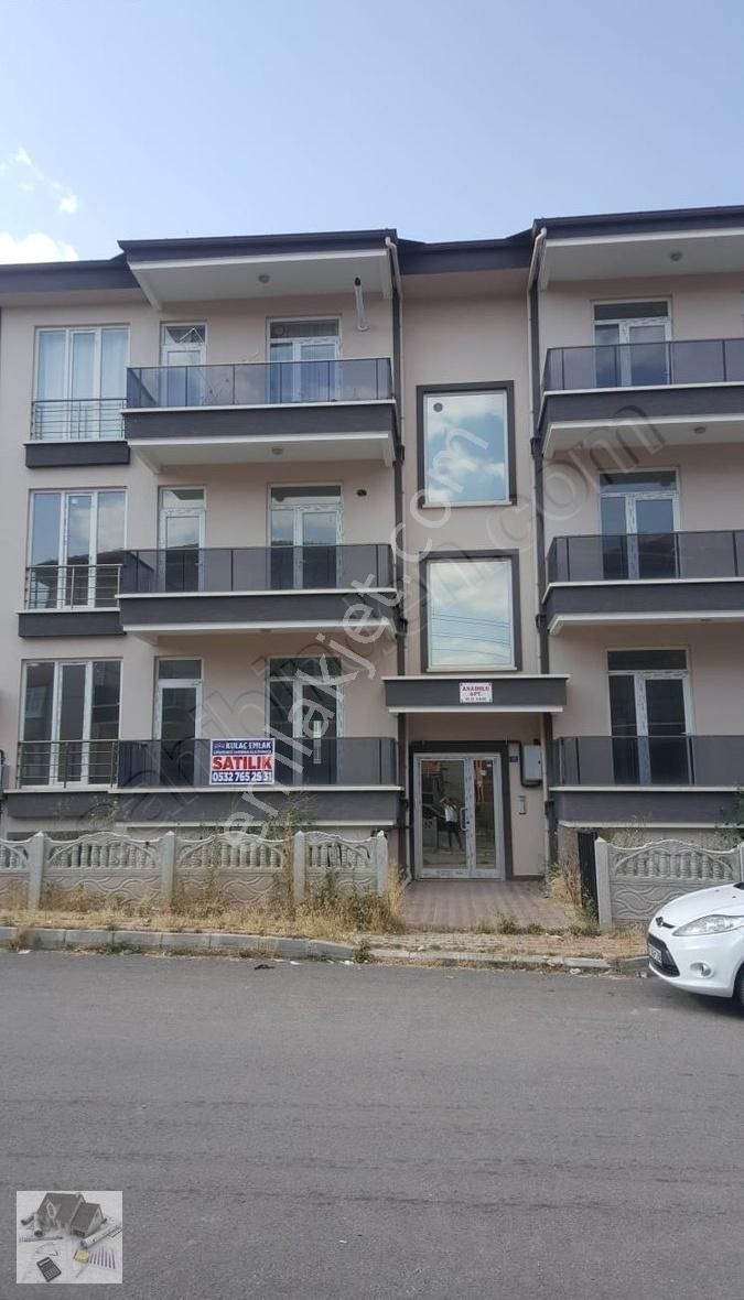 Kulaç Emlaktan Satılık Güney Cephe 3+1daire 120m2( İskanı Var ) - Görsel 2