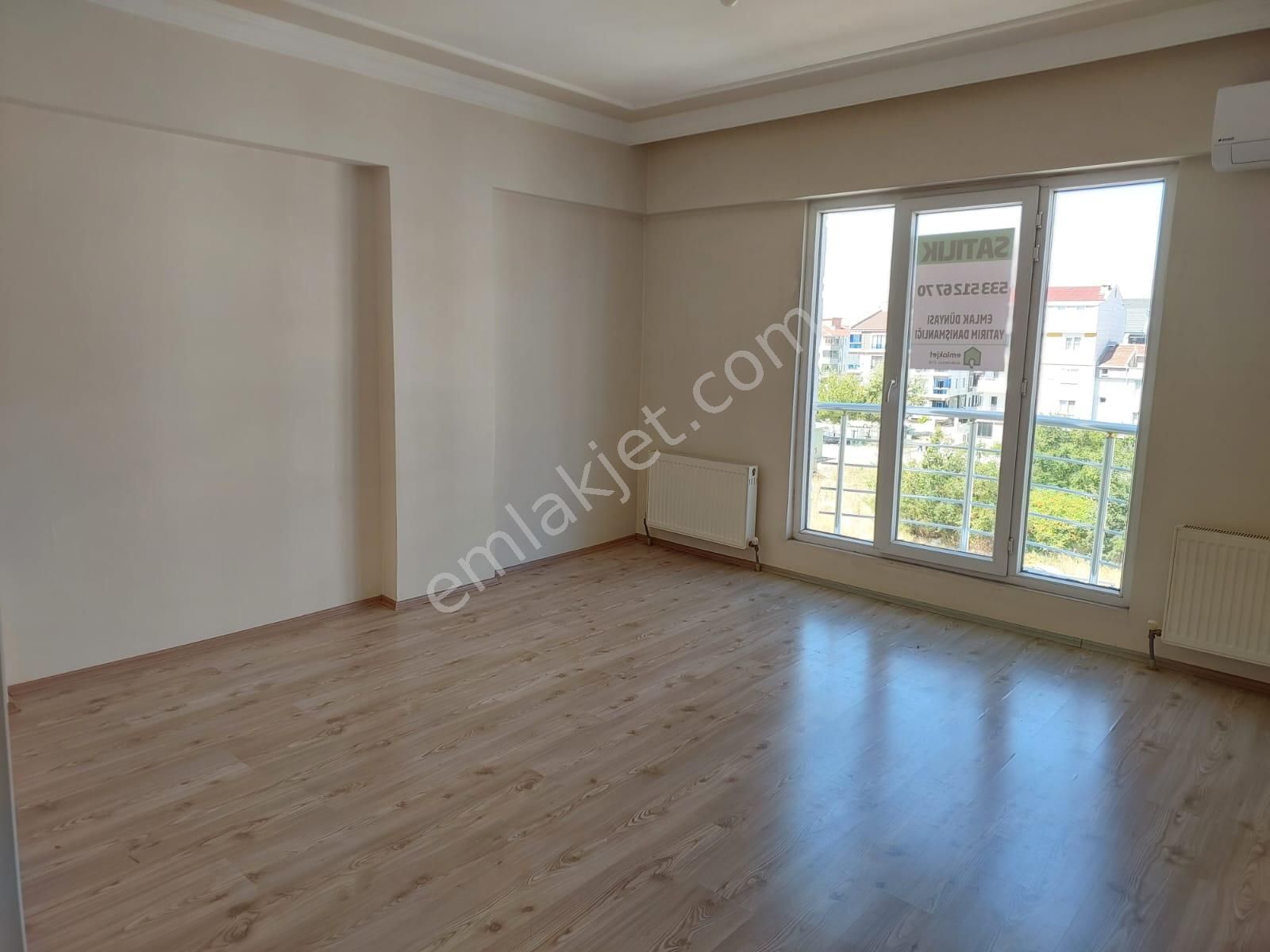 https://imaj.emlakjet.com/listing/13715669/49912AAA1D9818FC509A8545C416674913715669.jpg
