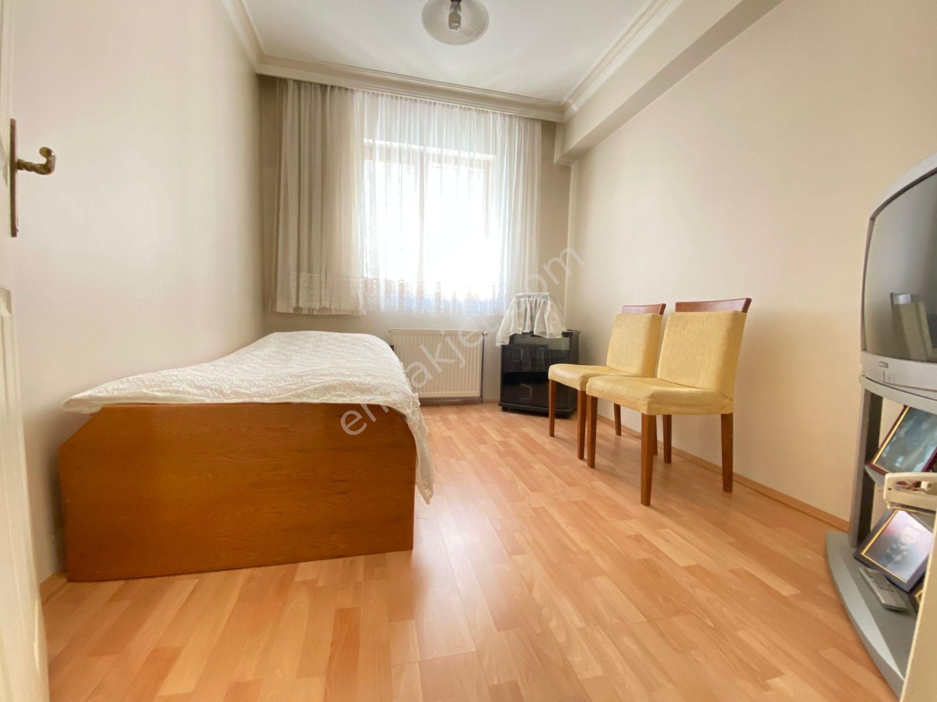 https://imaj.emlakjet.com/listing/13718093/24675742B5AADBCC67956470019AAD1B13718093.jpg