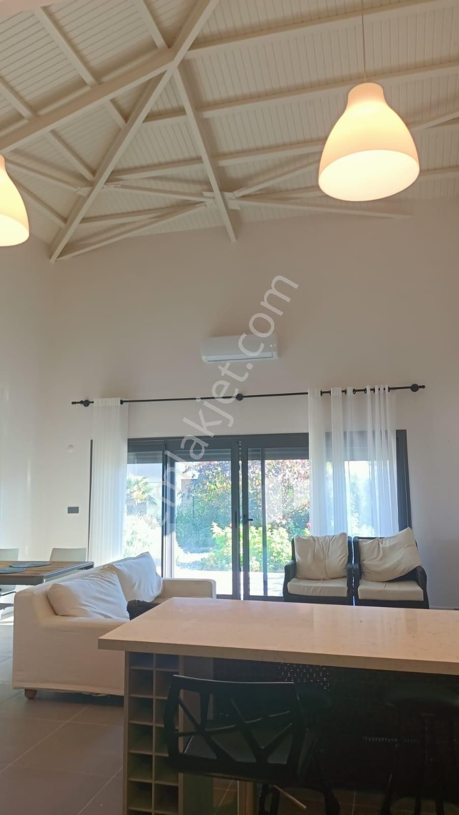 Alaçatı Gayrimenkulden Dalyan Marina Yakını Sezonluk Kiralık Villa. - Görsel 12