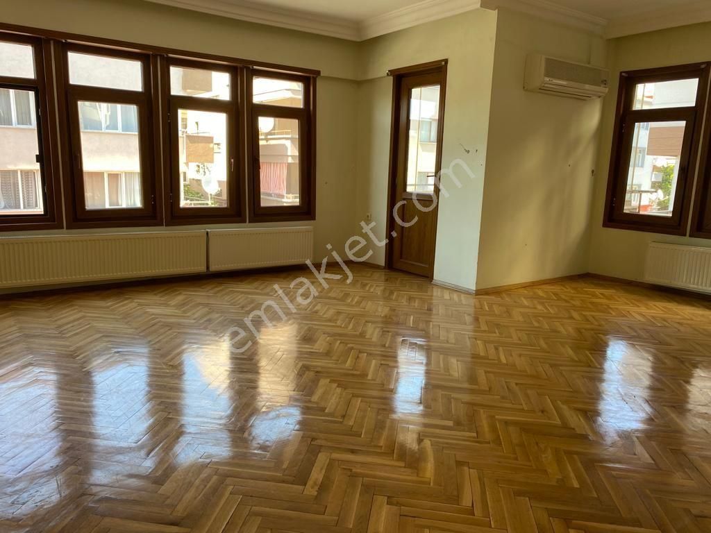 Rüstempaşa Mahallesi'nde 4+1 185 M2 Geniş Daire - Görsel 8