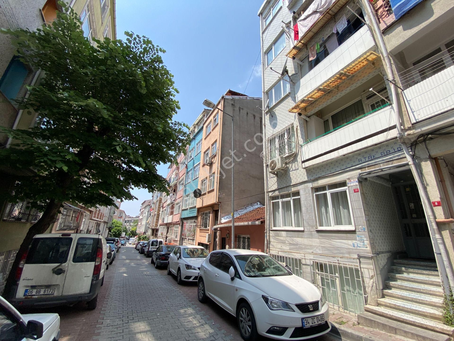 Turyap' Tan Fatih Seyit Ömer' De Ara Kat Çift Cephe Kiralık Daire