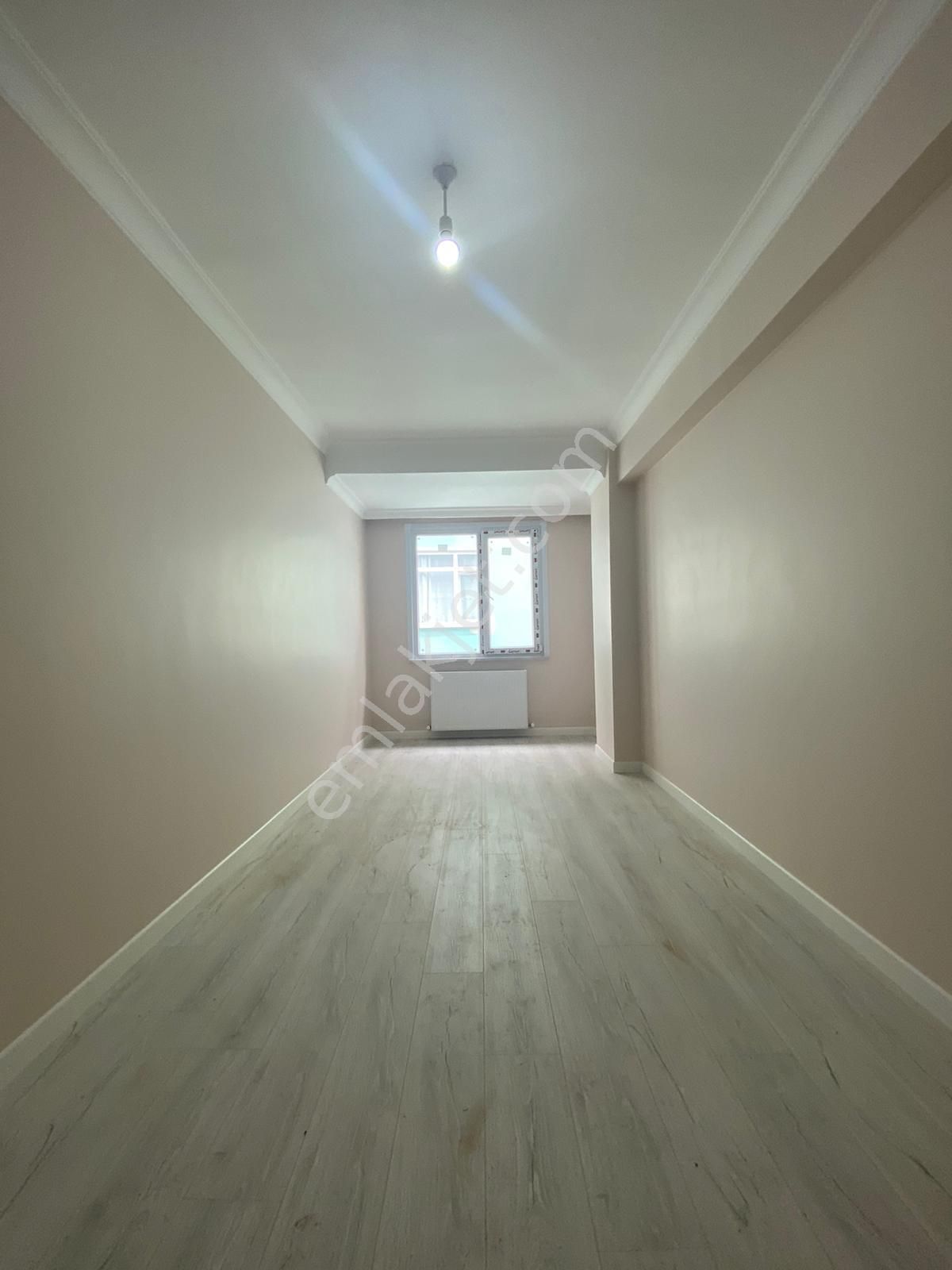 https://imaj.emlakjet.com/listing/13750350/8CDA81FC7AD906927144235DDA5FDF1513750350.jpg