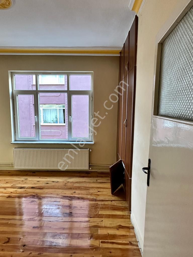 https://imaj.emlakjet.com/listing/13760791/4E1E4DE35142F05D4D609BED70F0C8F113760791.jpg