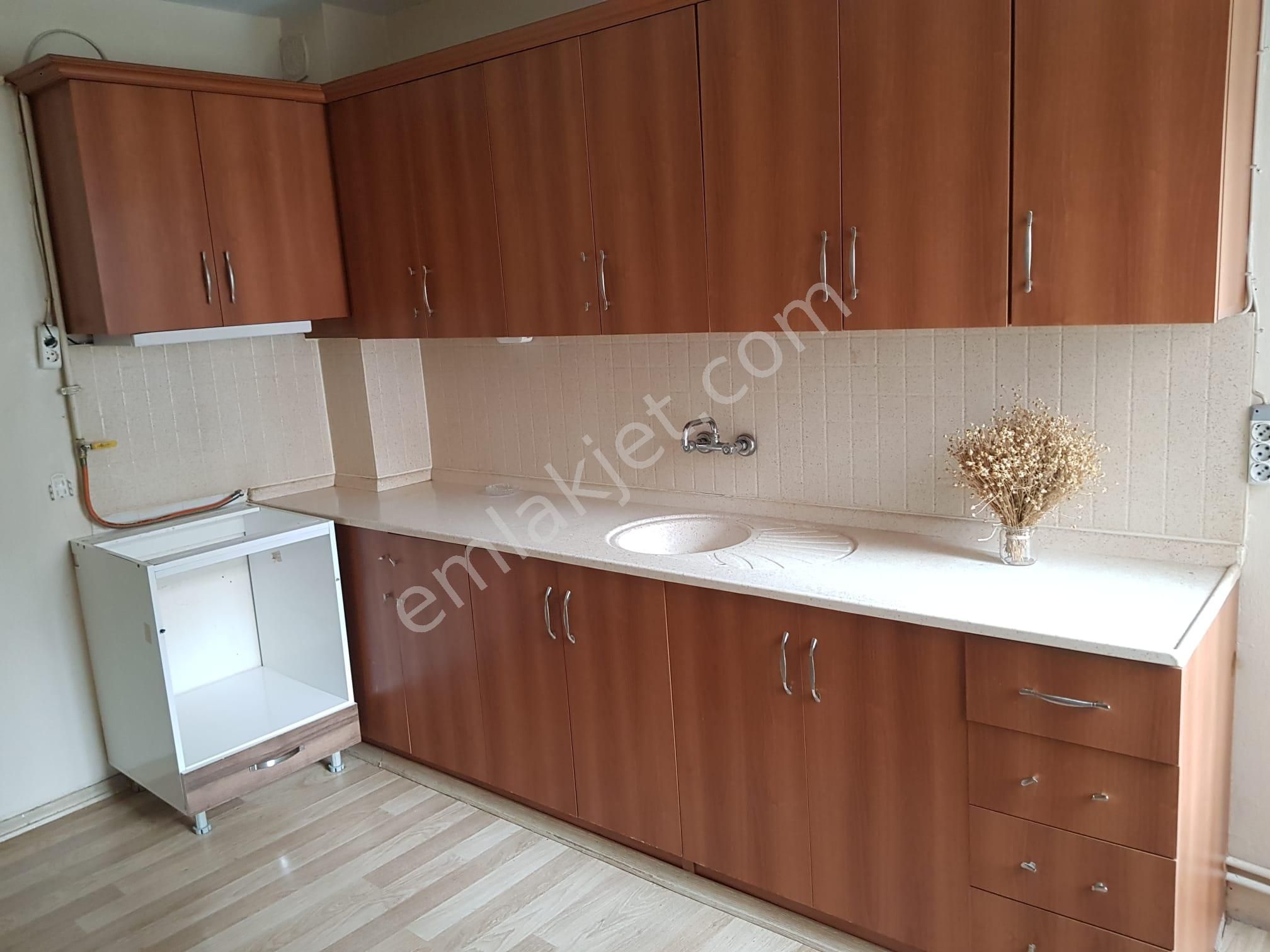 Adapazarı Mithatpaşa Kiralık Daire Sakarya , Adapazarı , Mithatpaşa ' Da Kiralık 3+1 Daıre