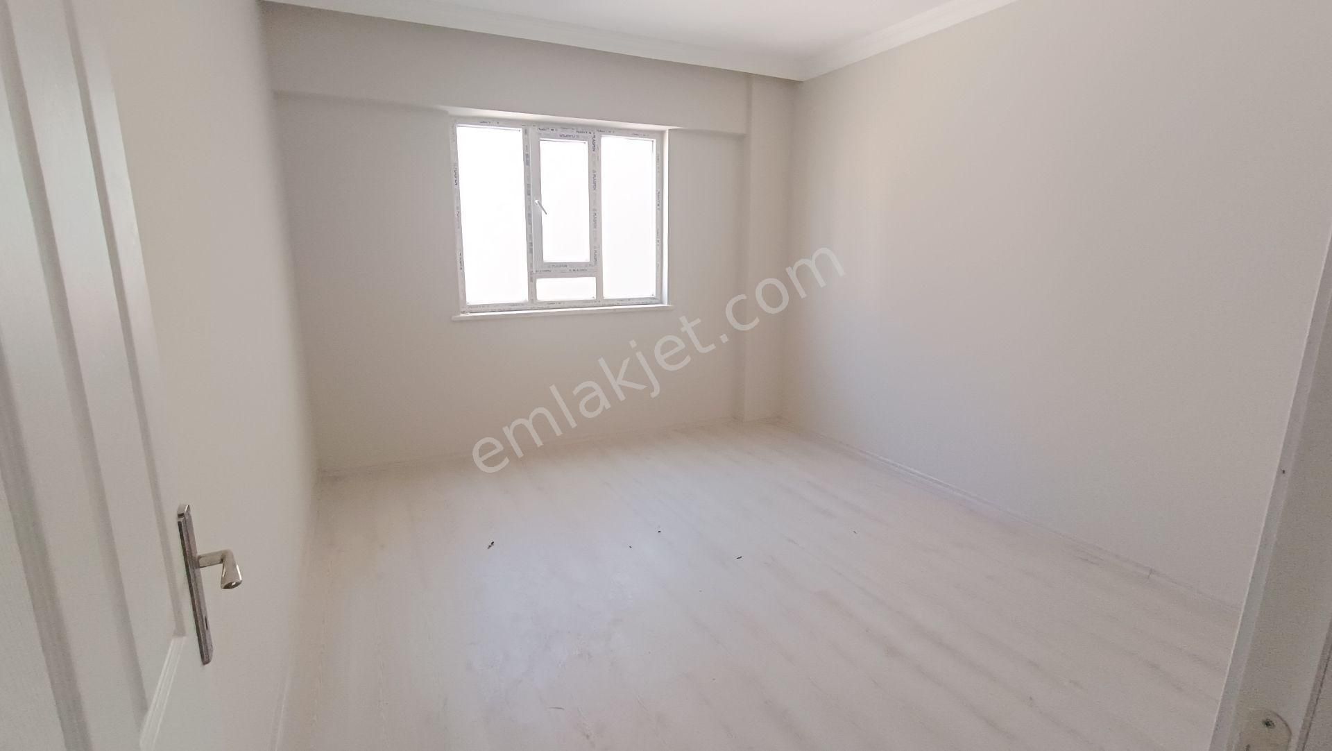 https://imaj.emlakjet.com/listing/13766209/4A83D0BAAF34221608D2DD801FB594E013763017.jpg
