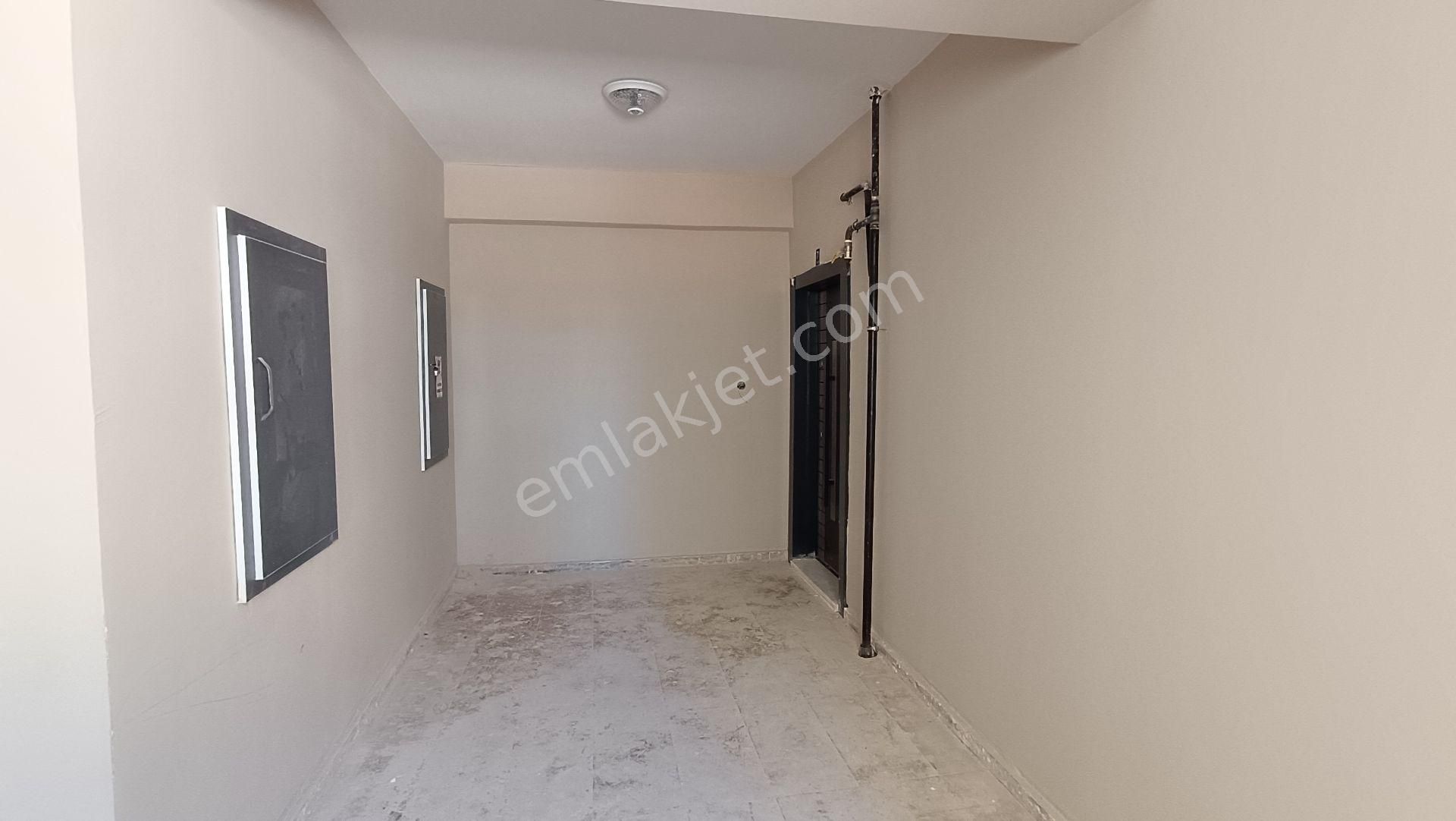 https://imaj.emlakjet.com/listing/13766209/76FDAD139B3AC5153C2DAEB2A67BD38E13763017.jpg