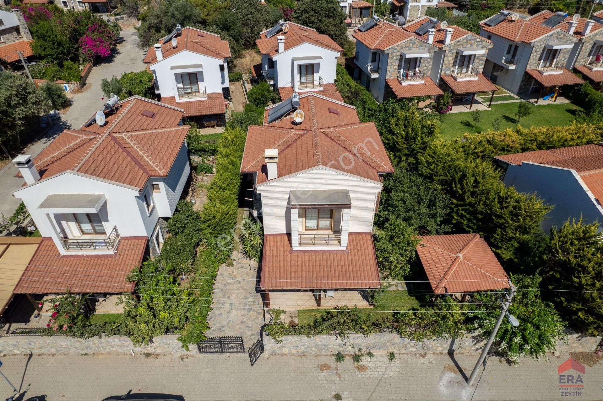 Datça İskele Satılık Villa  Datça'da 300m² Arsa Payına Sahip Satılık 3+1 Tam Müstakil villa